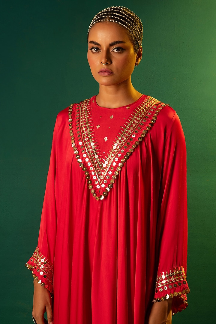 Red Satin Hand Embroidered High-Low Kurta Set by Prahnaaya at Pernia's Pop Up Shop
