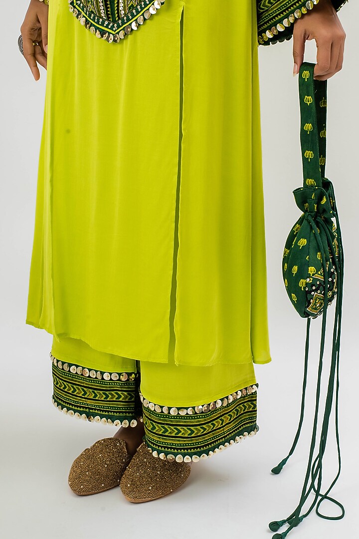 Green Satin Hand Embroidered Kurta Set by Prahnaaya at Pernia's Pop Up Shop
