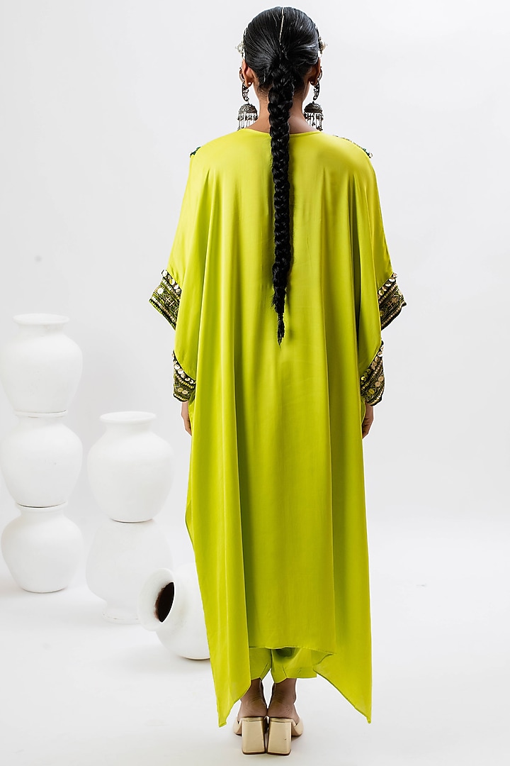 Green Satin Hand Embroidered Kurta Set by Prahnaaya at Pernia's Pop Up Shop