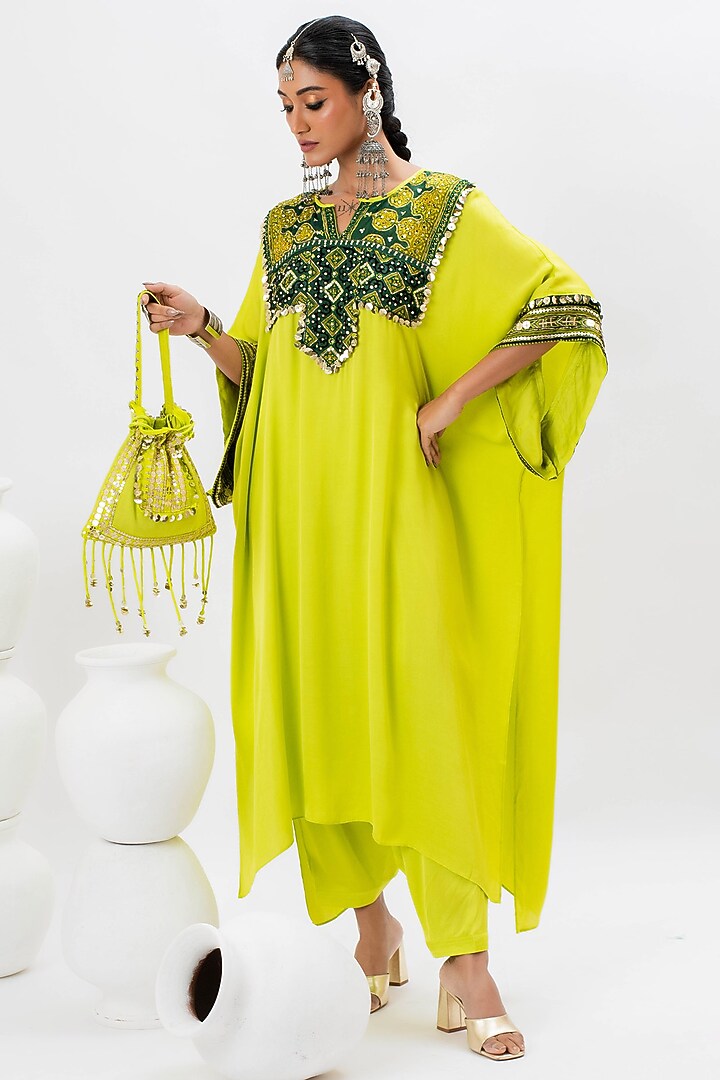 Green Satin Hand Embroidered Kurta Set by Prahnaaya at Pernia's Pop Up Shop