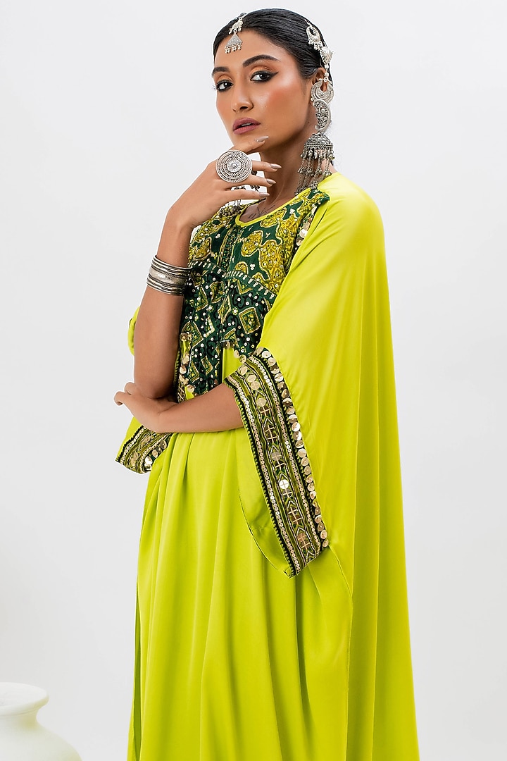 Green Satin Hand Embroidered Kurta Set by Prahnaaya at Pernia's Pop Up Shop