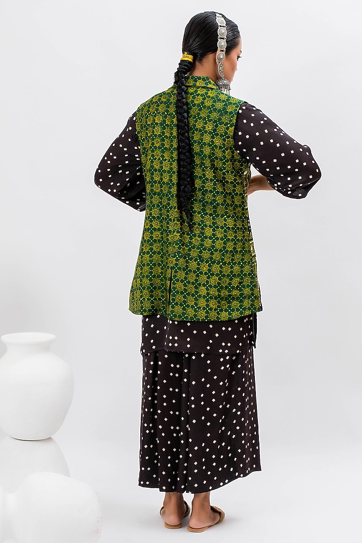 Green Satin Silk Hand Embroidered & Ajrakh Printed Jacket Set by Prahnaaya at Pernia's Pop Up Shop