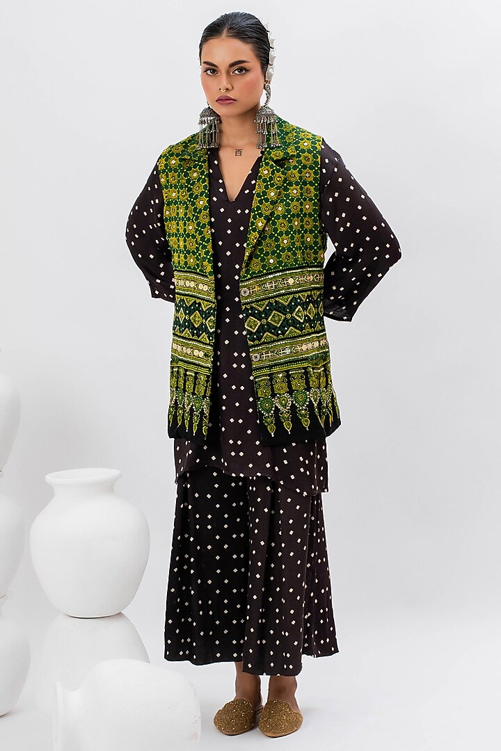 Green Satin Silk Hand Embroidered & Ajrakh Printed Jacket Set by Prahnaaya at Pernia's Pop Up Shop