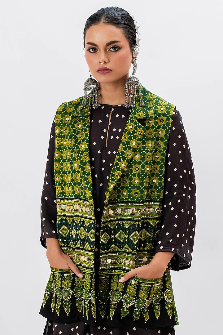Green Satin Silk Hand Embroidered & Ajrakh Printed Jacket Set by Prahnaaya at Pernia's Pop Up Shop