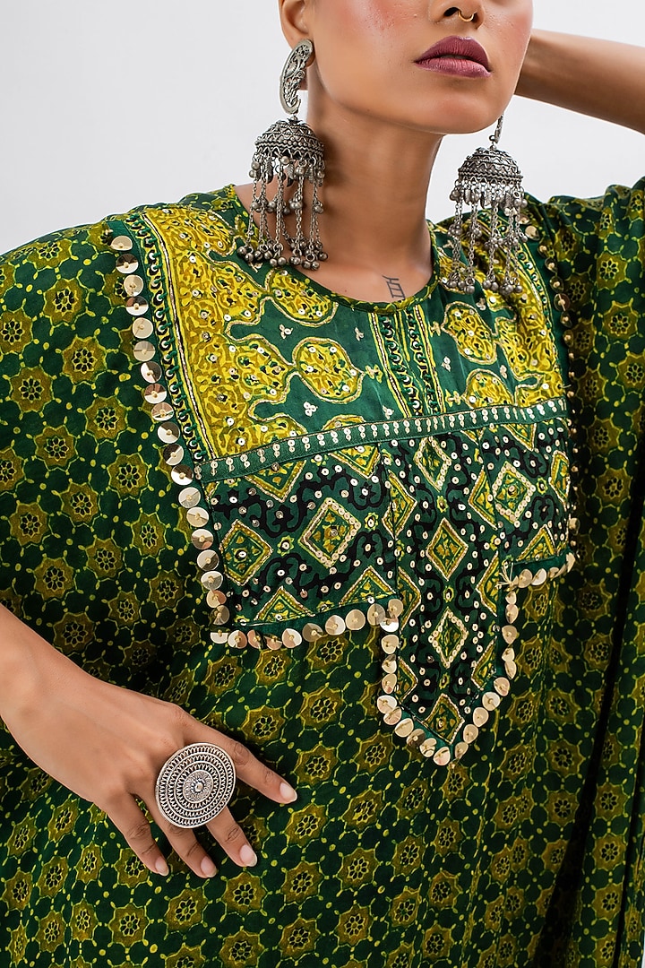 Green Satin Hand Embroidered & Ajrakh Printed Kurta Set by Prahnaaya at Pernia's Pop Up Shop