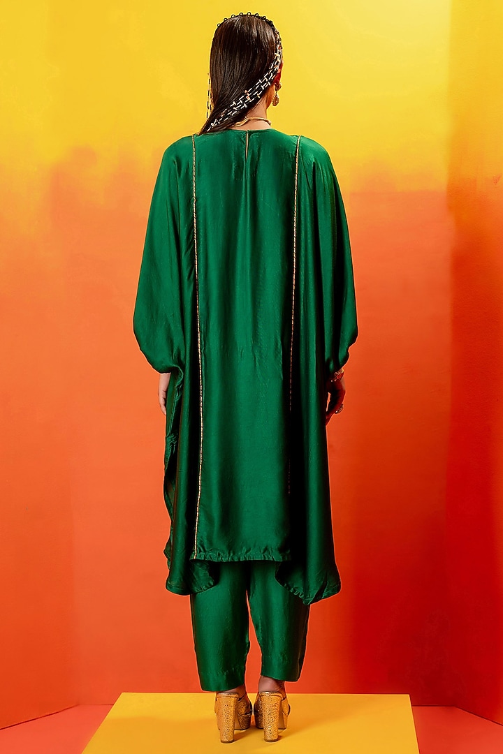 Green Vegan Satin Hand Embroidered Kurta Set by Prahnaaya at Pernia's Pop Up Shop