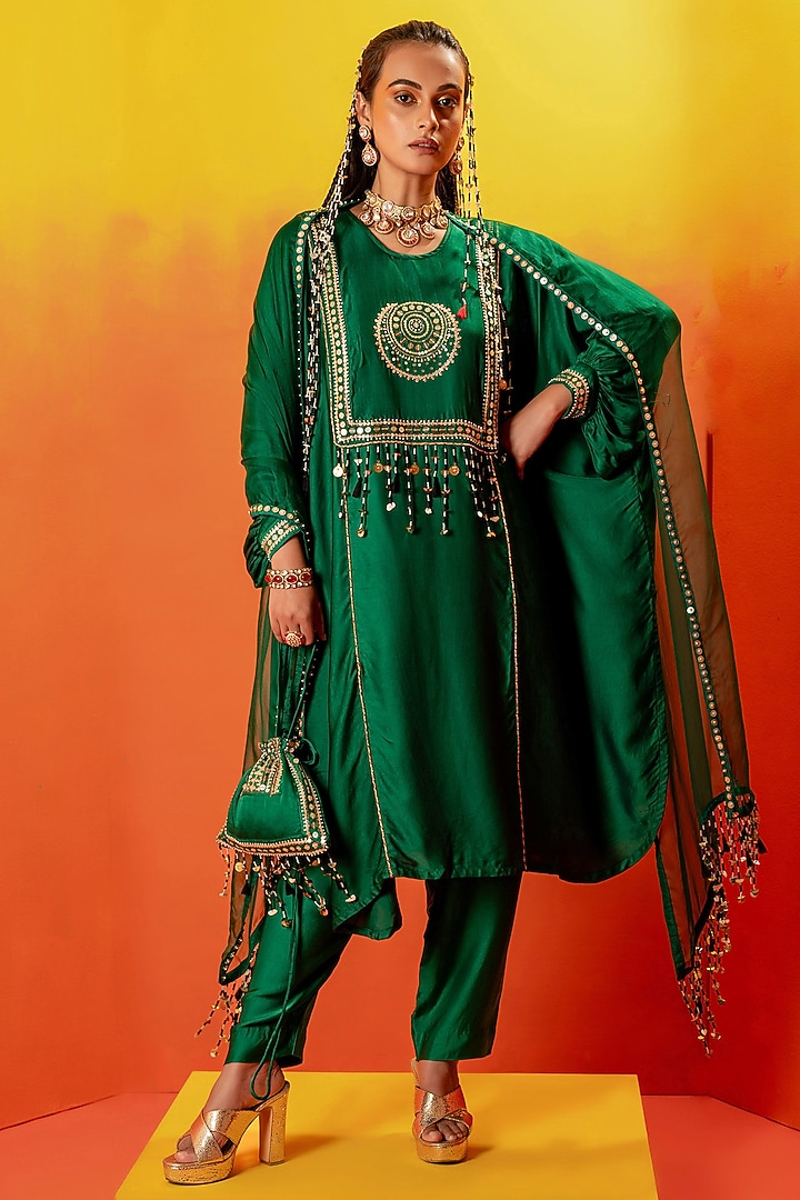 Green Vegan Satin Hand Embroidered Kurta Set by Prahnaaya at Pernia's Pop Up Shop