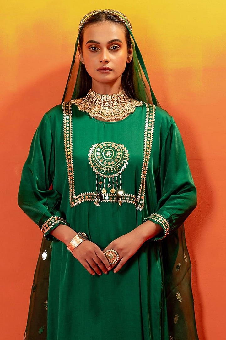 Green Vegan Satin Hand Embroidered Kurta Set by Prahnaaya at Pernia's Pop Up Shop