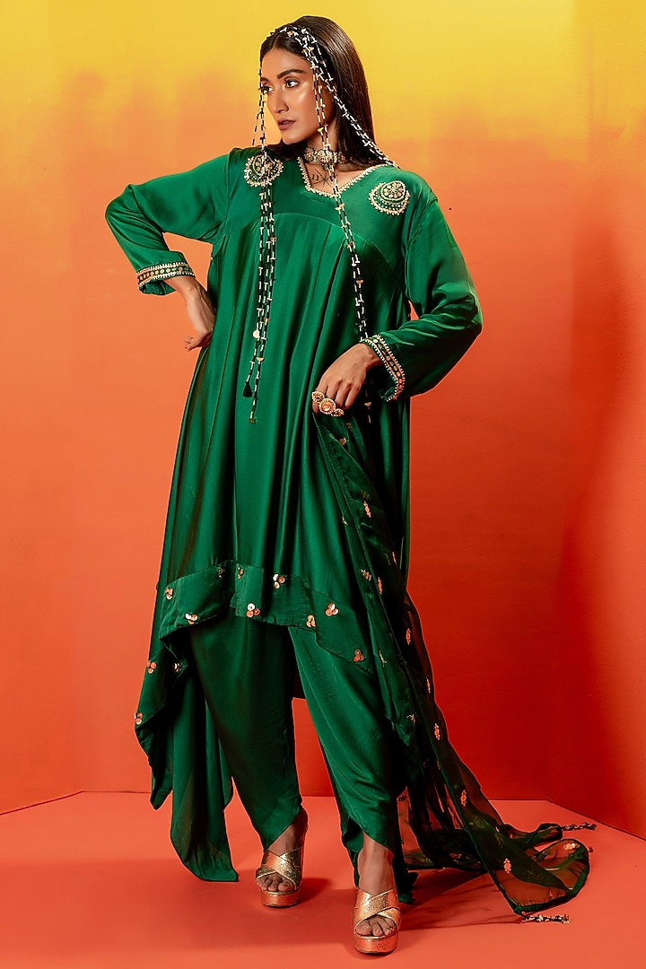 Green Vegan Satin Hand Embroidered Asymmetric Kurta Set by Prahnaaya at Pernia's Pop Up Shop