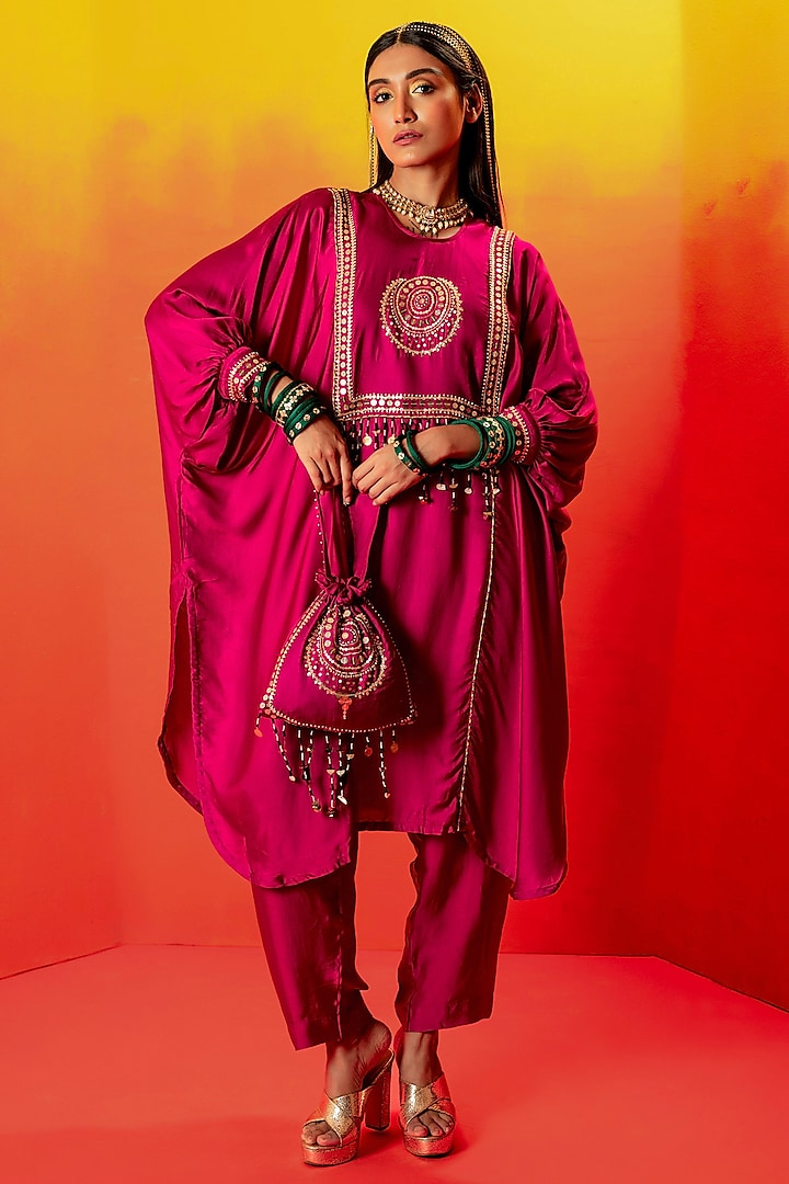 Pink Vegan Satin Hand Embroidered Kurta Set by Prahnaaya