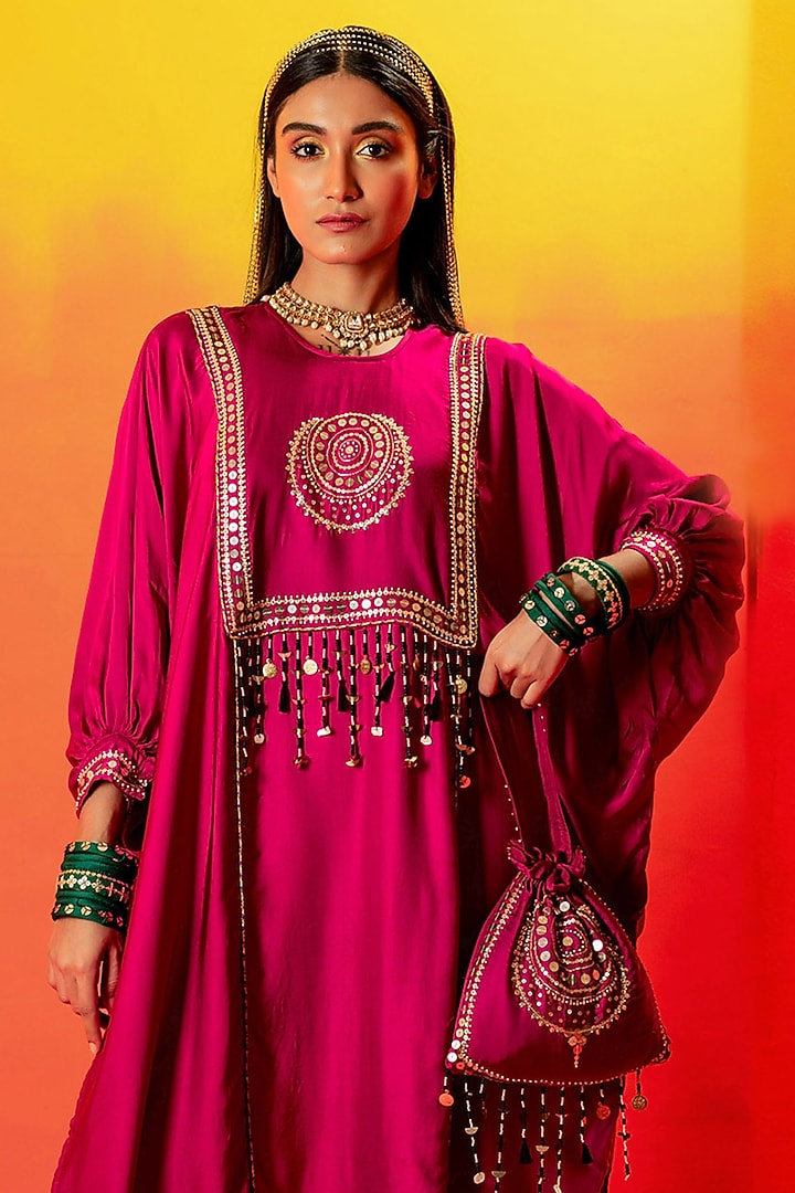 Pink Vegan Satin Hand Embroidered Kurta Set by Prahnaaya at Pernia's Pop Up Shop