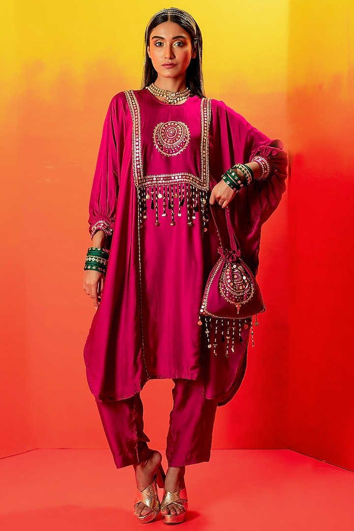 Pink Vegan Satin Hand Embroidered Kurta Set by Prahnaaya at Pernia's Pop Up Shop