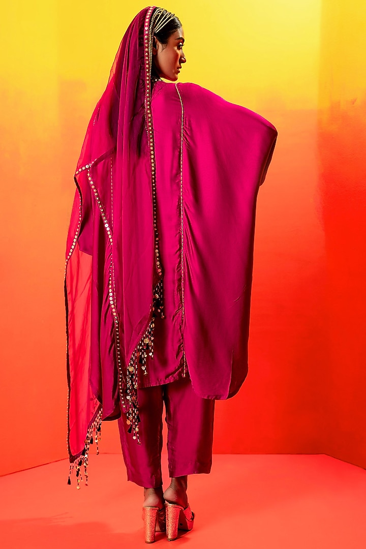 Pink Vegan Satin Hand Embroidered Kurta Set by Prahnaaya at Pernia's Pop Up Shop