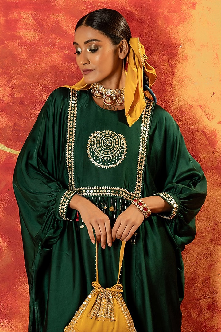 Green Vegan Satin Sequins Hand Embroidered Straight Kurta Set by Prahnaaya at Pernia's Pop Up Shop