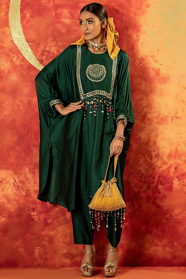 Green Vegan Satin Sequins Hand Embroidered Straight Kurta Set by Prahnaaya at Pernia's Pop Up Shop