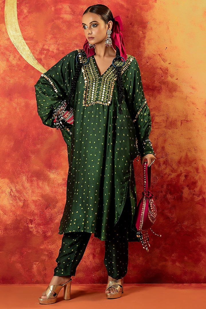 Green Ajrakh Hand Block Satin Sequins Embroidered Straight Kurta Set by Prahnaaya at Pernia's Pop Up Shop