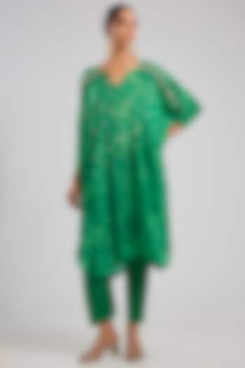 Coral Green Natural Crepe Silk Hand Embroidered Kurta Set by Prahnaaya at Pernia's Pop Up Shop