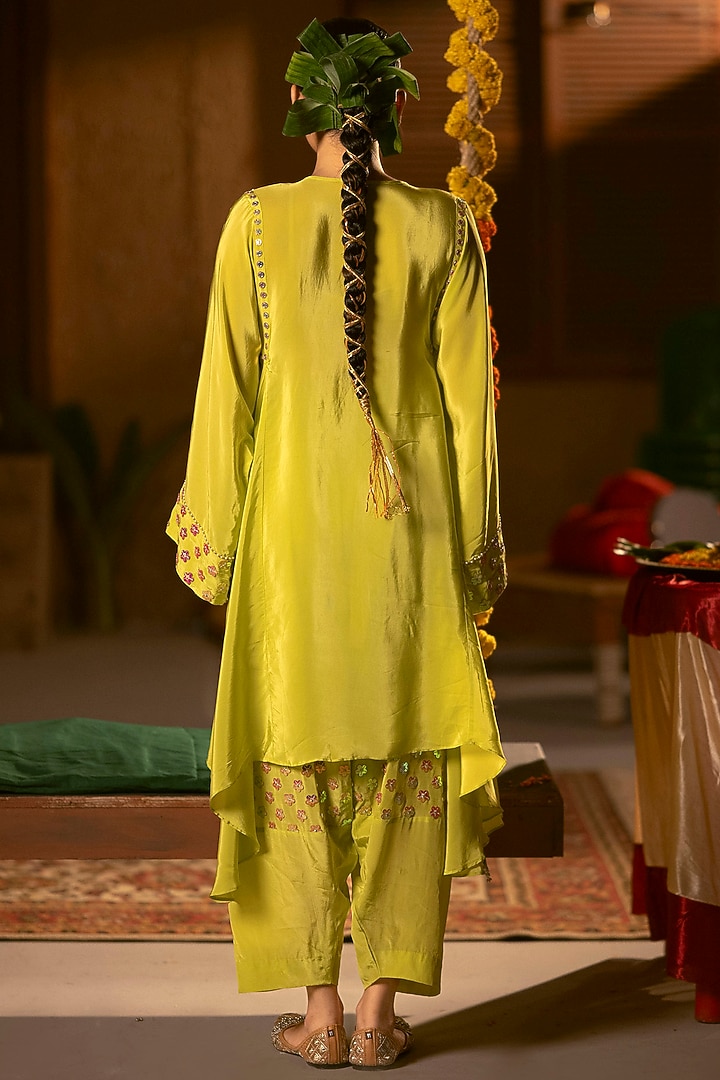 Sublime Neon Vegan Crepe Silk Embroidered Choga Kurta Set by Prahnaaya at Pernia's Pop Up Shop