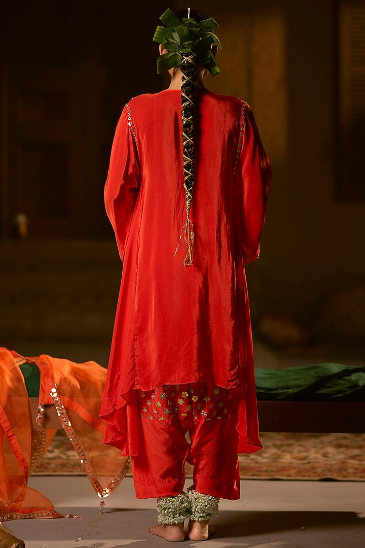 Red Vegan Crepe Silk Embroidered Choga Kurta Set by Prahnaaya at Pernia's Pop Up Shop