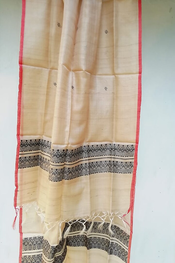 Beige & Black Handwoven Dupatta by Pramod Sur at Pernia's Pop Up Shop