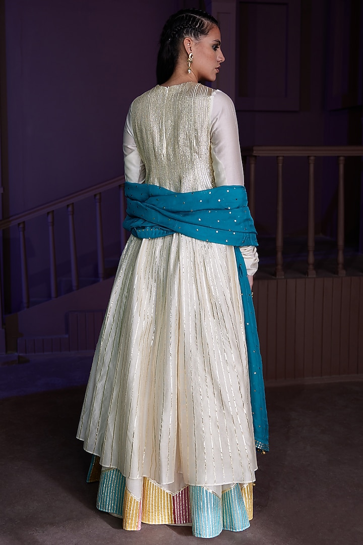 White Chanderi Embellished Wedding Anarkali Set by PRATIBHA SULTANIA at Pernia's Pop Up Shop