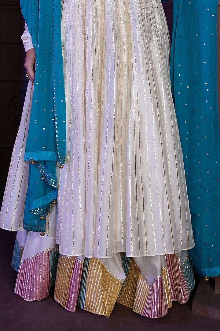 White Chanderi Embellished Wedding Anarkali Set by PRATIBHA SULTANIA at Pernia's Pop Up Shop