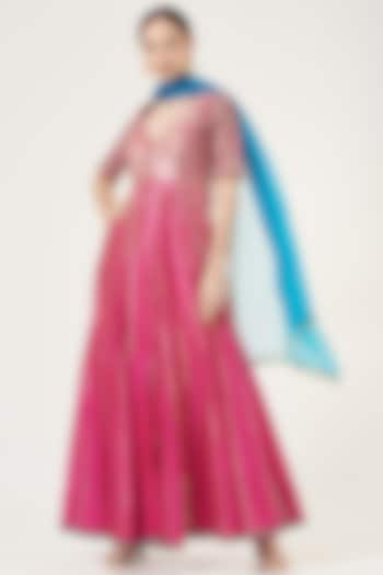 Magenta-Pink Embellished Anarkali Set by PRATIBHA SULTANIA at Pernia's Pop Up Shop