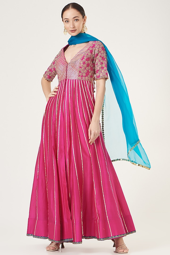 Magenta-Pink Embellished Anarkali Set by PRATIBHA SULTANIA at Pernia's Pop Up Shop