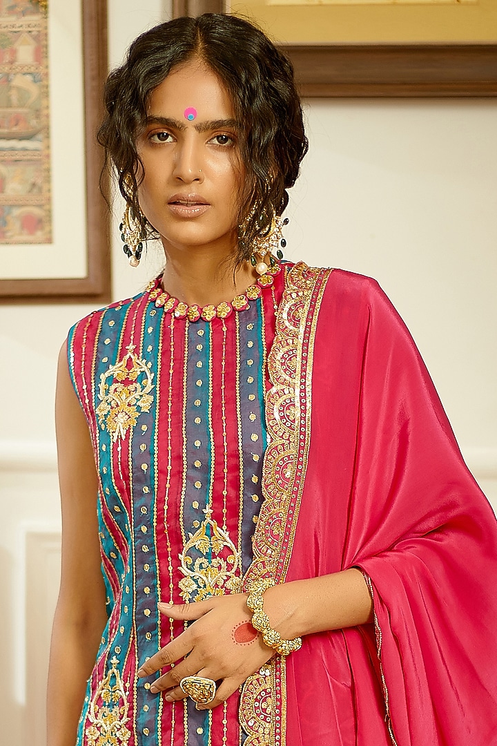 Neon Fuchsia Hand Embroidered Kurta Set by PRATIBHA SULTANIA at Pernia's Pop Up Shop