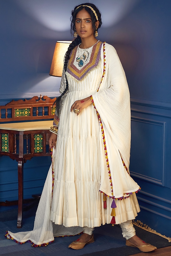 White Hand & Machine Embroidered Anarkali Set by PRATIBHA SULTANIA