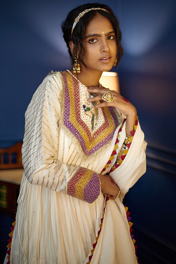 White Hand & Machine Embroidered Wedding Anarkali Set by PRATIBHA SULTANIA at Pernia's Pop Up Shop