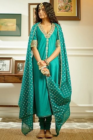 Turquoise Hand Embroidered Long Kurta Set by PRATIBHA SULTANIA