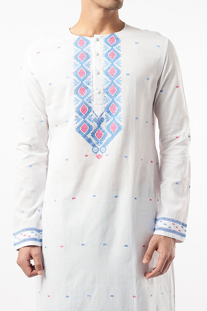 White Cotton Jamdani Kurta Set by Pranay Baidya Men at Pernia's Pop Up Shop