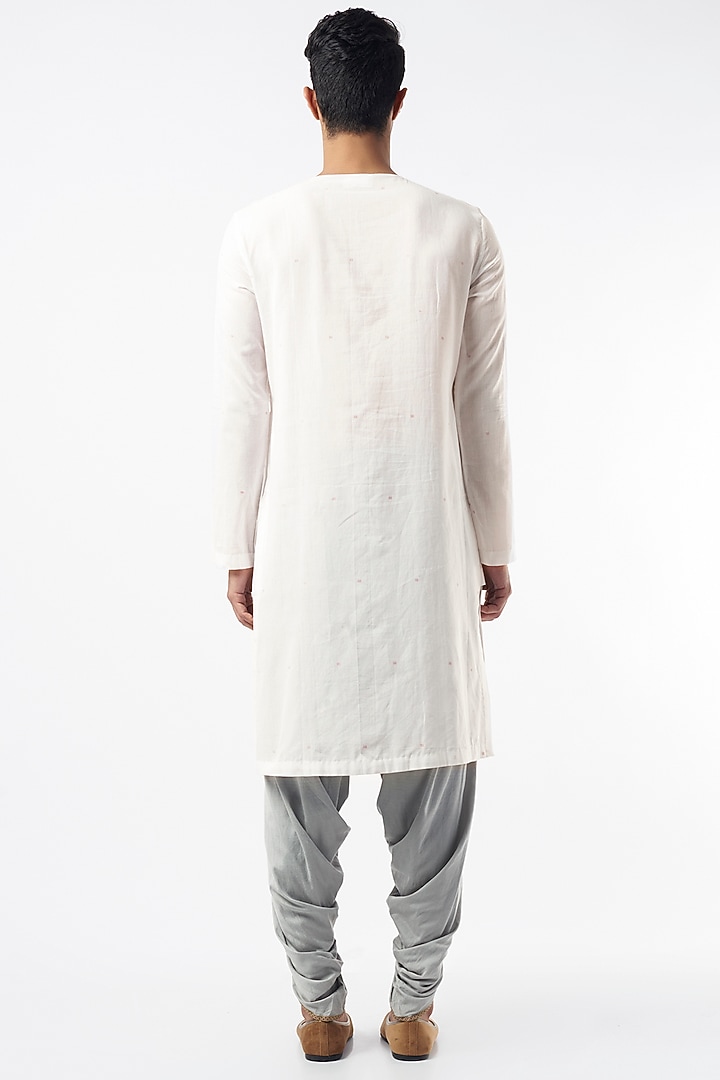 White Jamdani Kurta Set In Cotton by Pranay Baidya Men at Pernia's Pop Up Shop