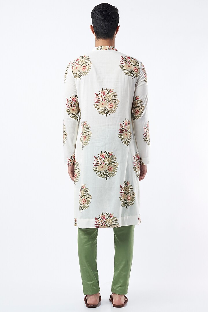 White Floral Printed Kurta Set In Cotton by Pranay Baidya Men at Pernia's Pop Up Shop