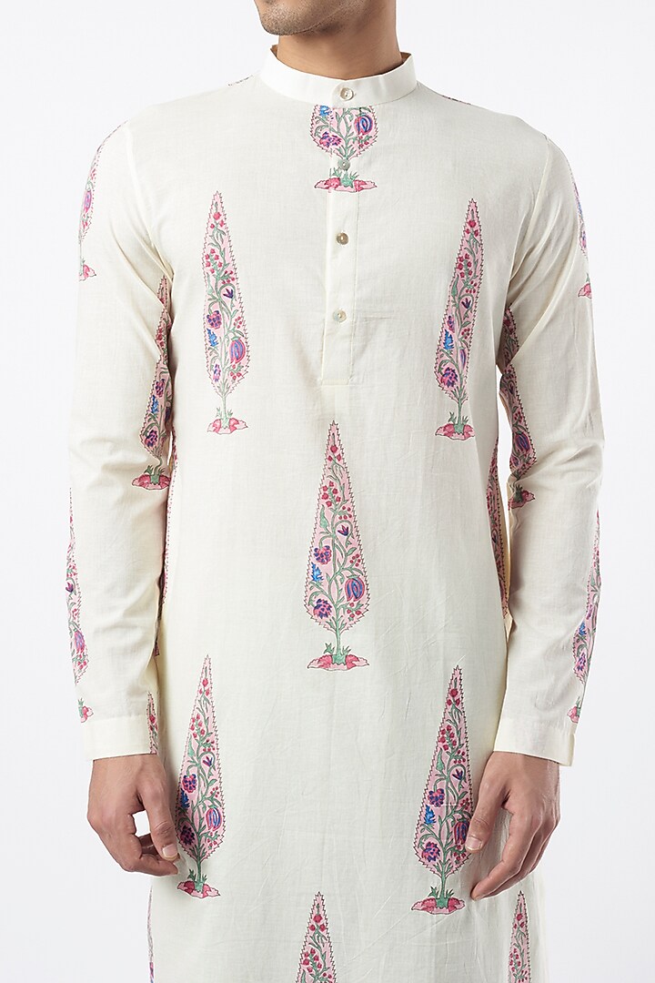 Ivory Cotton Printed Kurta Set by Pranay Baidya Men at Pernia's Pop Up Shop
