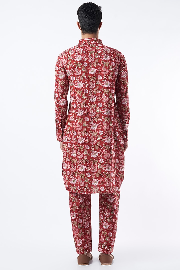 Red Printed Kurta Set by Pranay Baidya Men at Pernia's Pop Up Shop