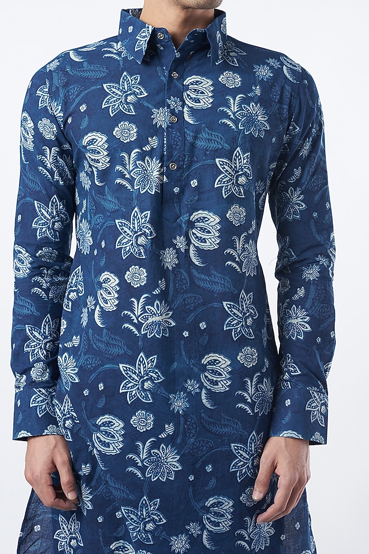 Navy Blue Printed Kurta Set by Pranay Baidya Men at Pernia's Pop Up Shop