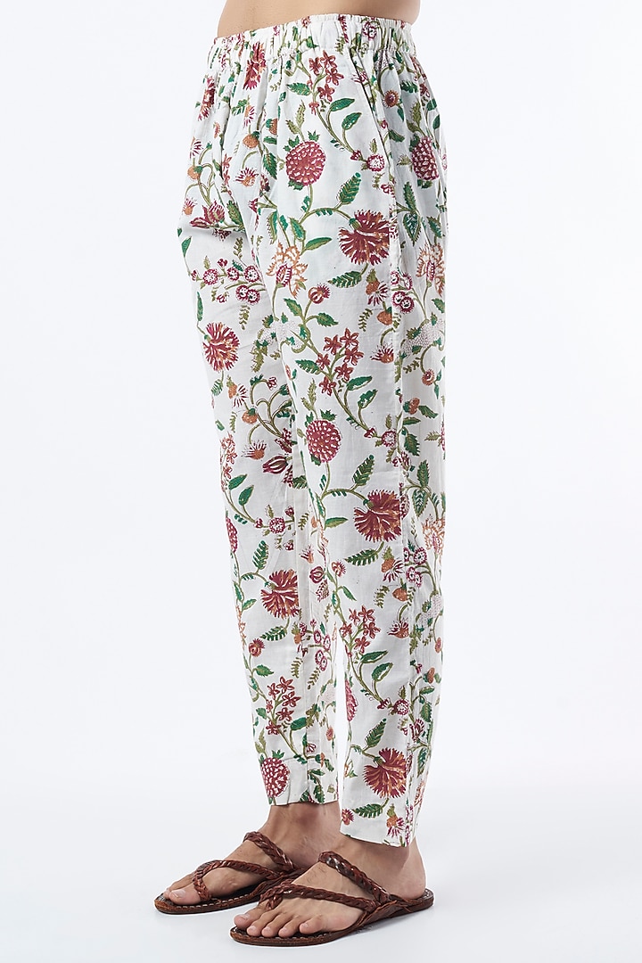 White Printed Kurta Set in Cotton by Pranay Baidya Men at Pernia's Pop Up Shop