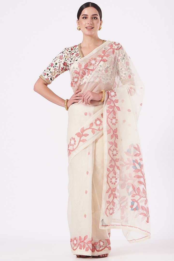 Ivory Muslin Jamdani Saree by Pranay Baidya at Pernia's Pop Up Shop