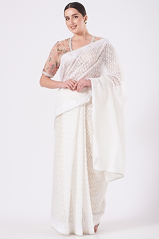 White Jamdani Saree by Pranay Baidya