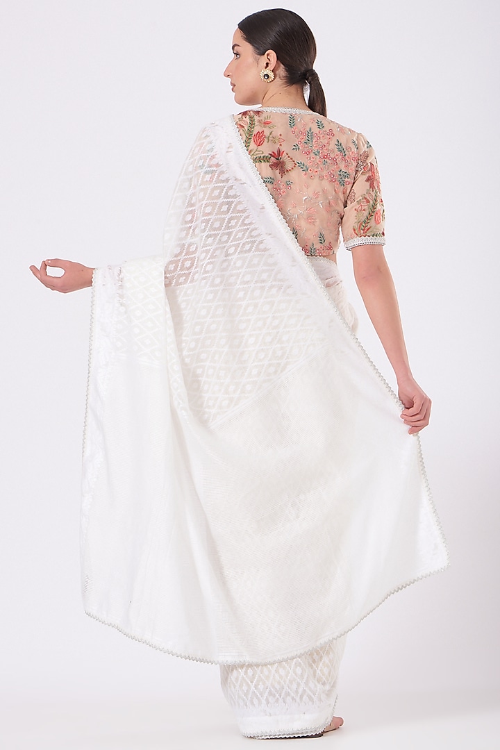 White Jamdani Party Wear Saree by Pranay Baidya at Pernia's Pop Up Shop