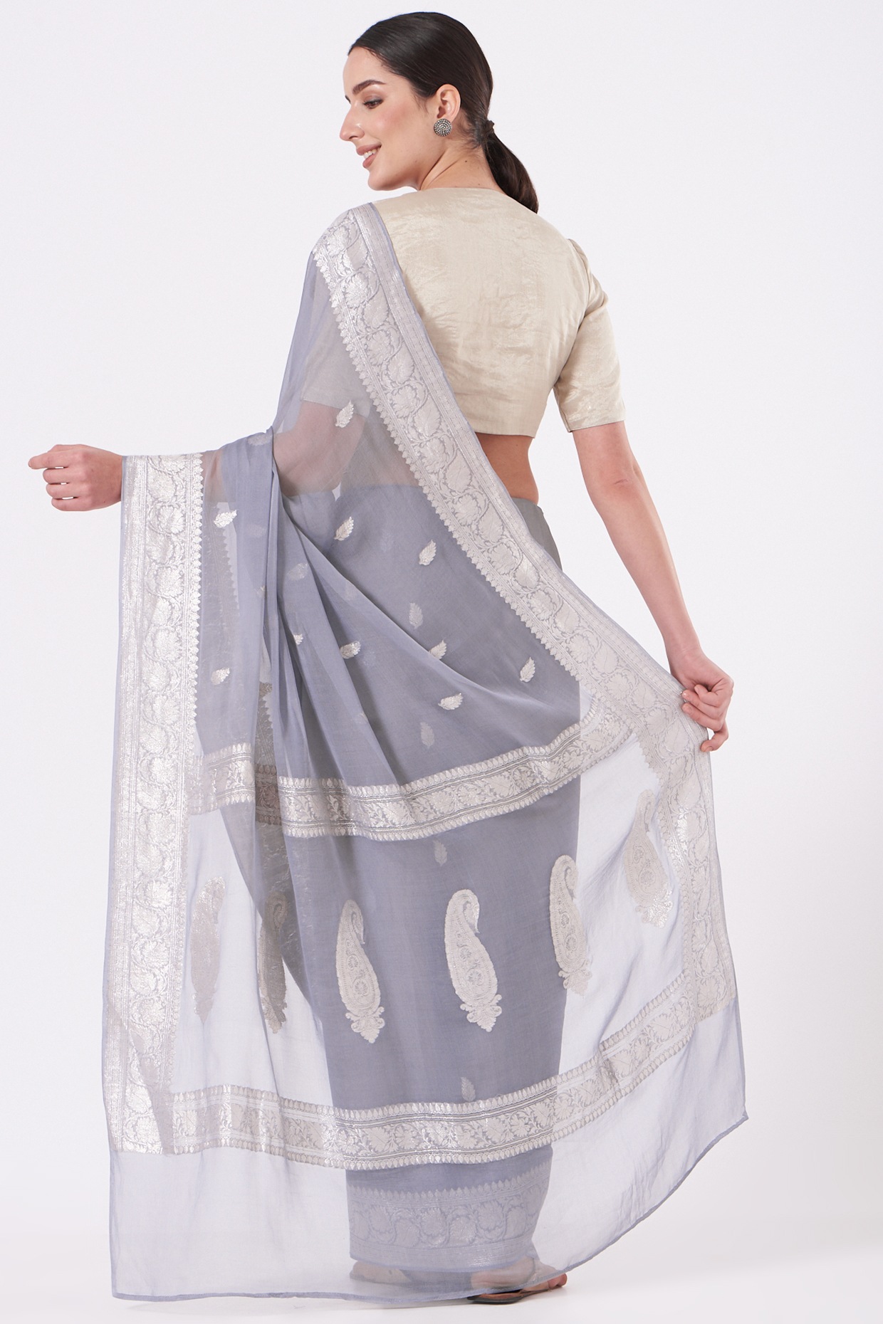 Fabulous Casual Wear Blended Grey Designer Banarasi Silk Saree With Lovely  Pallu – Kaleendi