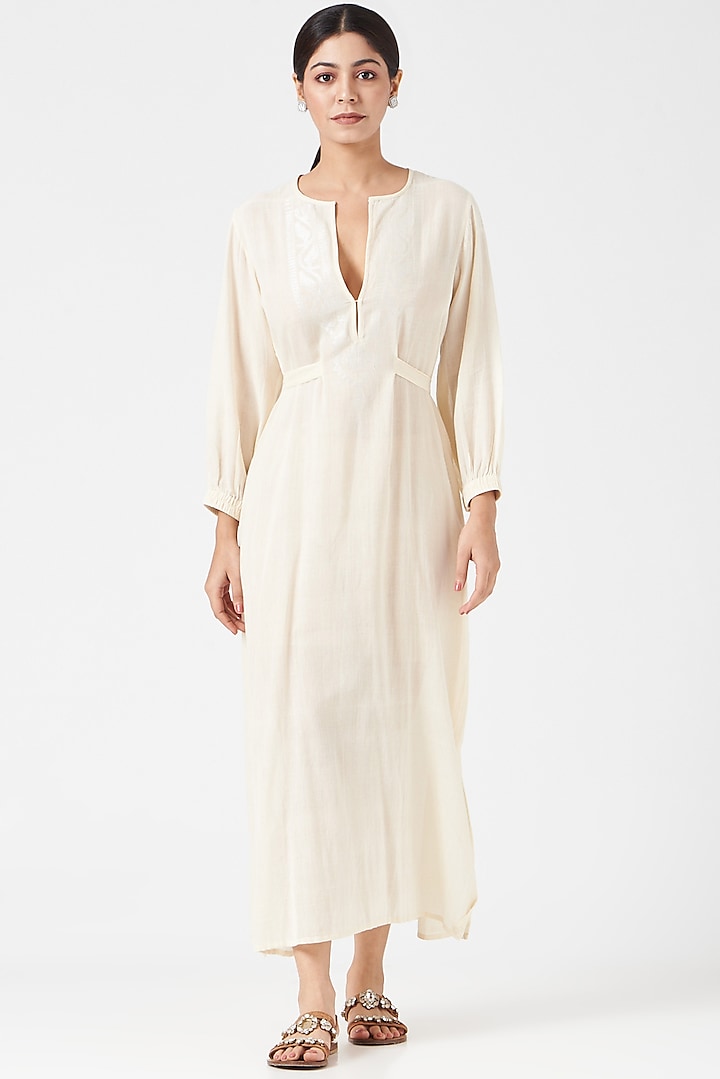 Ivory-Silver Cotton Kaftan by Pranay Baidya at Pernia's Pop Up Shop