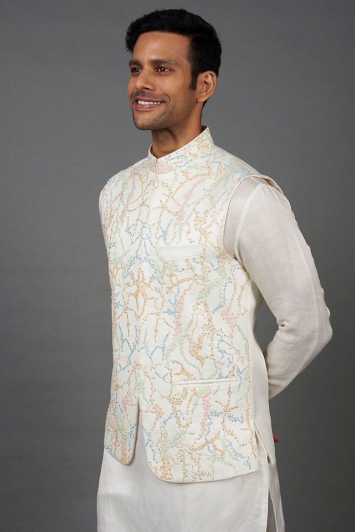 Ivory Satin Hand Embroidered Bundi Jacket by Prima Czar at Pernia's Pop Up Shop