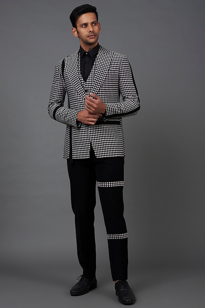 Black & White Jacquard Jacket Set by Prima Czar