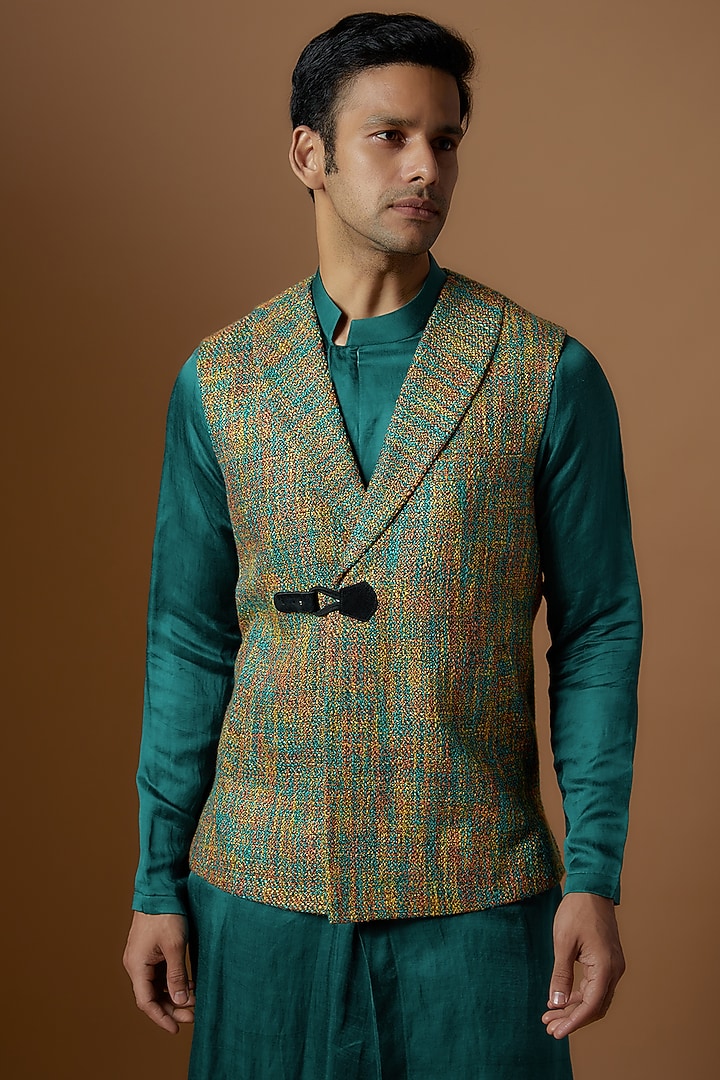 Blue Jute Printed Bundi Jacket With Kurta by Prima Czar at Pernia's Pop Up Shop