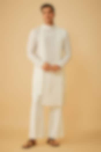 White Seersucker Layered Kurta Set by Prima Czar