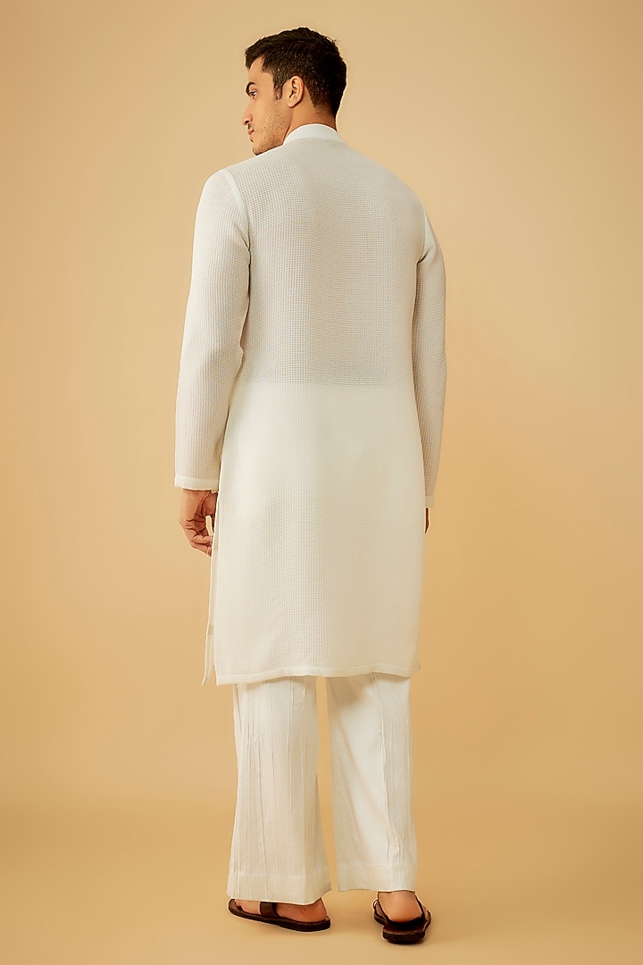 White Seersucker Layered Kurta Set by Prima Czar at Pernia's Pop Up Shop