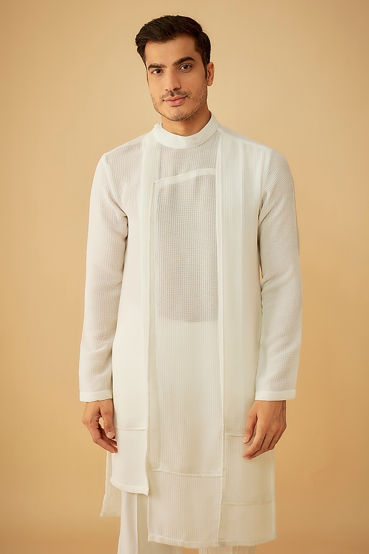 White Seersucker Layered Kurta Set by Prima Czar at Pernia's Pop Up Shop